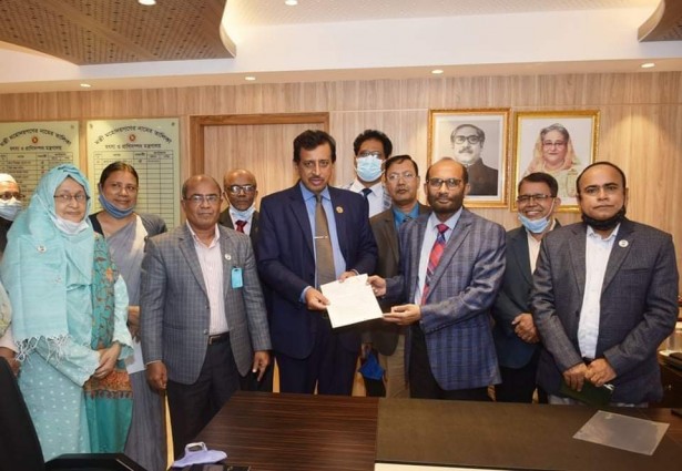 কাজের গতি বাড়াতে কর্মকর্তাদের যত্নশীল হওয়ার নির্দেশ মৎস্য ও প্রাণিসম্পদ মন্ত্রীর