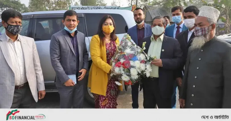 কৃষি প্রণোদনা কর্মসূচীর আওতায় সমলয়ে চাষাবাদের ব্লক প্রদর্শনীর ধানের চারা রোপণ কার্যক্রম উদ্বোধন