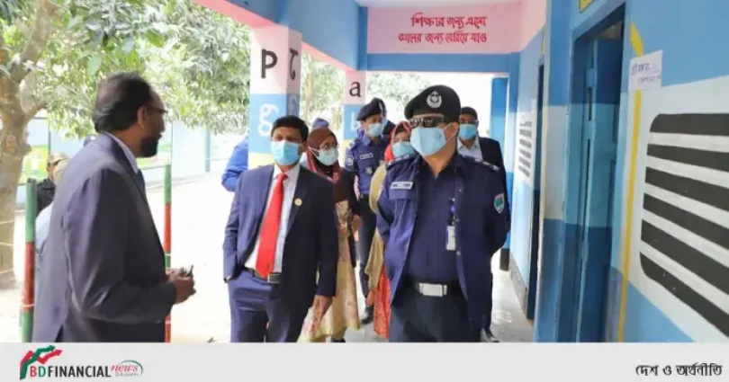 নির্বাচনী কেন্দ্র সমূহে সরেজমিনে পরিদর্শন করলেন পুলিশ সুপার, চুয়াডাঙ্গা
