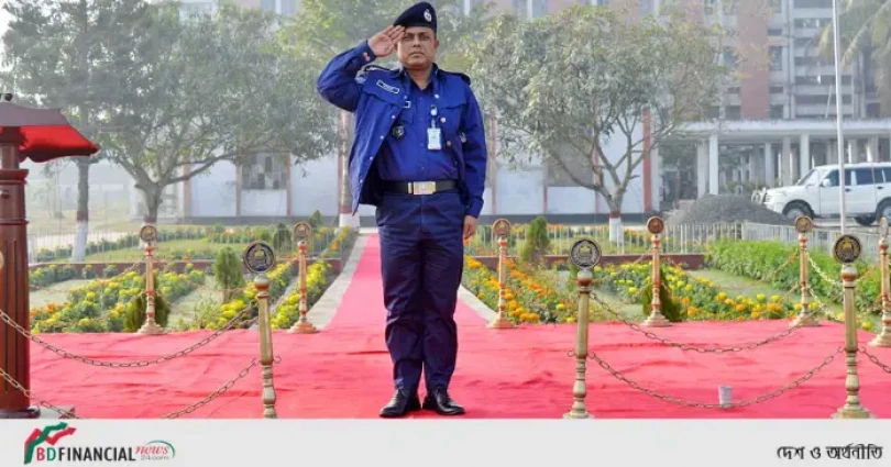 যশোর পুলিশ লাইন্স মাঠে জেলা পুলিশের সাপ্তাহিক মাস্টার প্যারেড অনুষ্ঠিত
