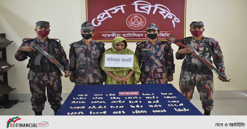 বিজিবির অভিযানে সাতক্ষীরা সীমান্ত হতে ১৪৮টি ডায়মন্ডের আংটিসহ আসামী আটক
