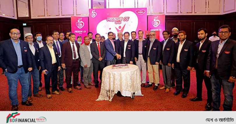লাভেলো ডে উপলক্ষে বিশেষ অনুষ্ঠান