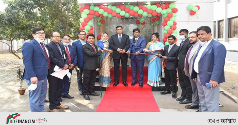 উত্তরা ইপিজেডে এমটিবির এটিএম বুথ উদ্বোধন