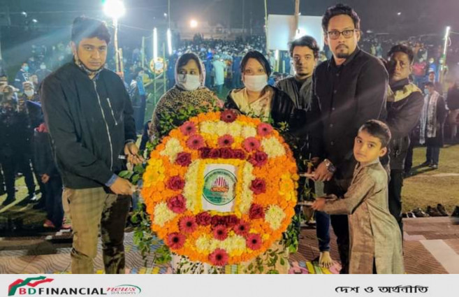 রাজবাড়ীতে শহীদ দিবস ও আন্তর্জাতিক মাতৃভাষা দিবসে শ্রদ্ধা জানালেন জেলা প্রশাসক ও পুলিশ সুপার