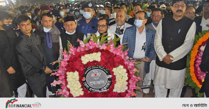 মহান শহিদ দিবস ও আন্তজার্তিক মাতৃভাষা দিবস-২০২১ উপলক্ষ্যে জেলা প্রশাসন, কক্সবাজার এর পুষ্পস্তবক  অর্পণ