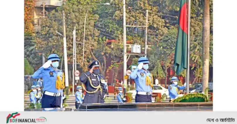 ভারতীয় বিমান বাহিনীর প্রধানের শিখা অনির্বাণে পুস্পস্তবক অর্পণ