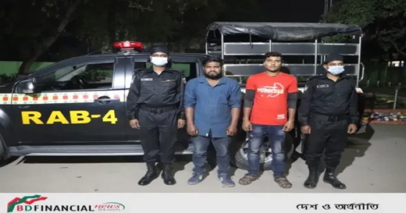 ১২ কেজি গাঁজাসহ ২ মাদক কারবারি’কে গ্রেফতার করেছে র‌্যাব-৪