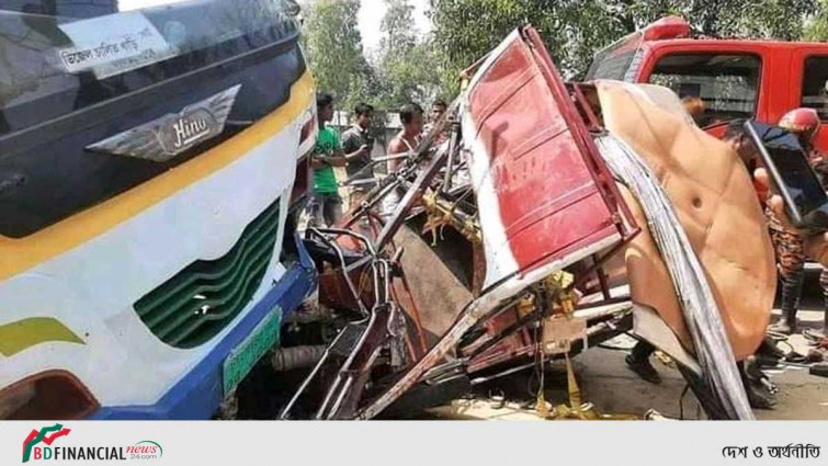 পিকনিকের বাস ও ইজিবাইক মুখোমুখি সংঘর্ষে নিহত-১, আহত-৩