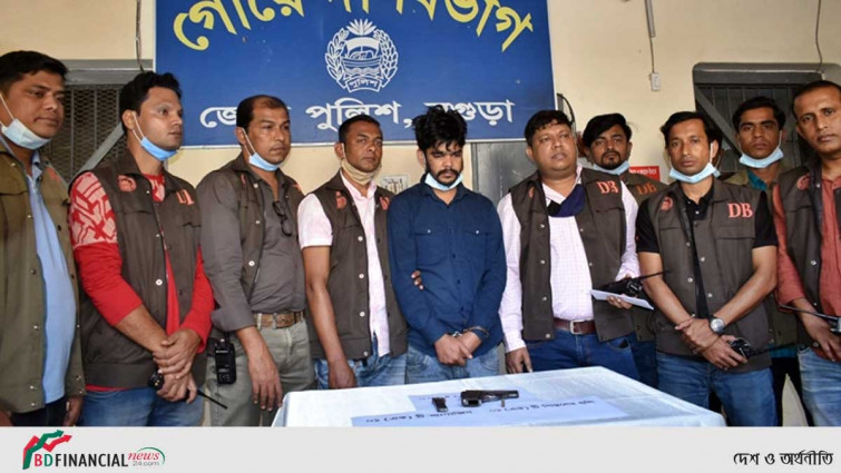 বগুড়ায় পিস্তল-গুলিসহ গ্রেফতার ১