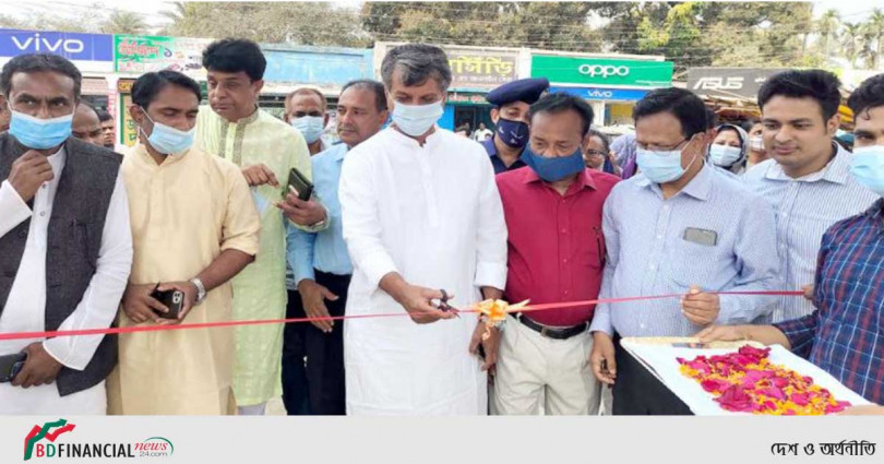 এমপি নূর মোহাম্মদ কটিয়াদী সরকারি উচ্চ বিদ্যালয়ের প্রধান ফটক উদ্বোধন করলেন