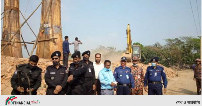 চরফ্যাসনে ২ ইটভাটা ভেঙ্গে গুড়িয়ে দিয়েছে ভোলা পরিবেশ অধিদপ্তর