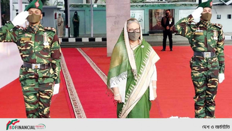 ঐতিহাসিক ৭ মার্চ: বঙ্গবন্ধুর প্রতিকৃতিতে প্রধানমন্ত্রীর শ্রদ্ধা