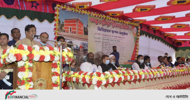 পাকিস্তানের দোসররা মুক্তিযুদ্ধের চেতনা ও গণহত্যার স্মৃতি মুছে ফেলতে তৎপর রয়েছে: কৃষিমন্ত্রী