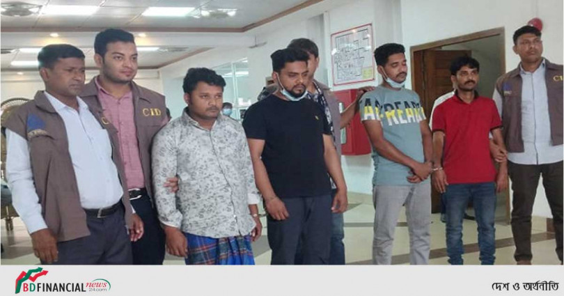 কাগজ দিয়ে কোটি টাকা তৈরির প্রলোভন দেখিয়ে হাতিয়ে নেয়া হতো মোটা অঙ্কের টাকা