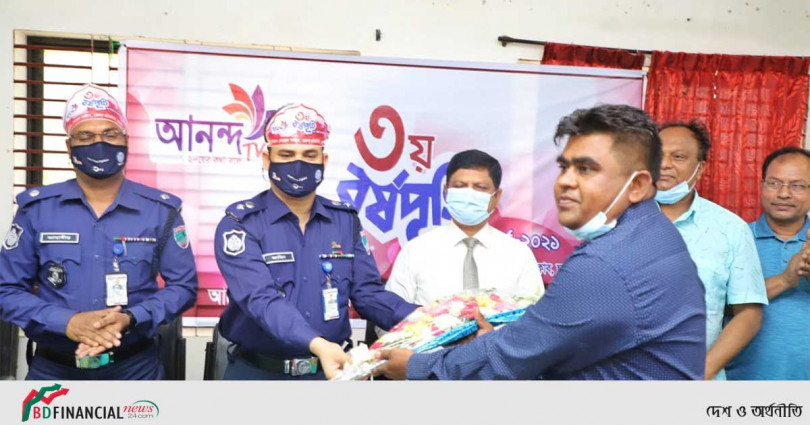 চুয়াডাঙ্গা প্রেসক্লাবে অনুষ্ঠিত হলো আনন্দ টিভি'র তৃতীয় বর্ষ পূর্তি অনুষ্ঠান