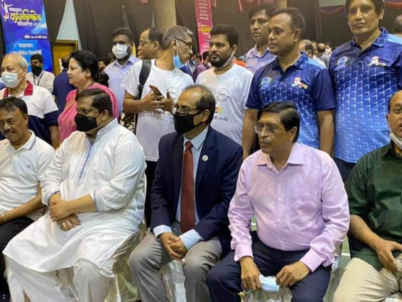 অফিসার্স ক্লাবে আন্তঃক্লাব ব্যাডমিন্টন টুর্নামেন্টের উদ্বোধন করলেন যুব ও ক্রীড়া প্রতিমন্ত্রী