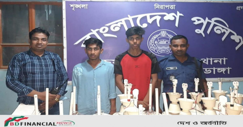 যুব উন্নয়ন অধিদপ্তরের ৩০ ফ্যান উদ্ধার, ২ জনকে গ্রেফতার করেছে চুয়াডাঙ্গা জেলা পুলিশ
