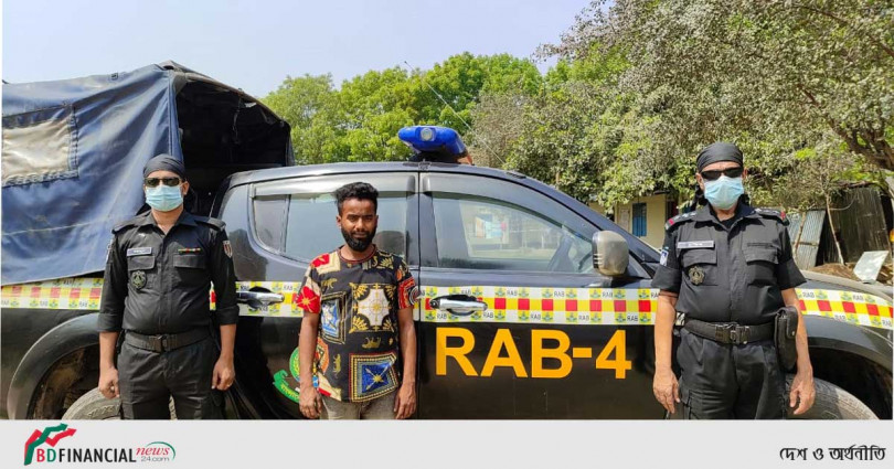 সাভারের চাঞ্চল্যকর রোহান হত্যা মামলা ও পুলিশের উপর হামলাকারী এজাহার নামীয় ৩ আসামীকে গ্রেফতার করেছে র্যাব-৪