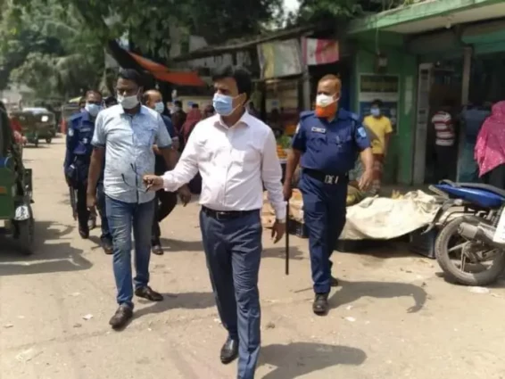 জনস্বার্থে জেলা প্রশাসনের ভ্রাম্যমান আদালত পরিচালনা করেছে নরসিংদী জেলা প্রশাসন