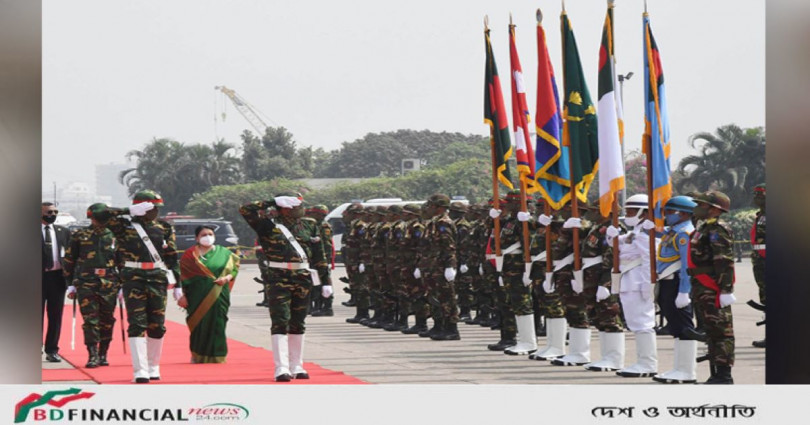 জাতীয় স্মৃতিসৌধে নেপালের রাষ্ট্রপতির শ্রদ্ধা