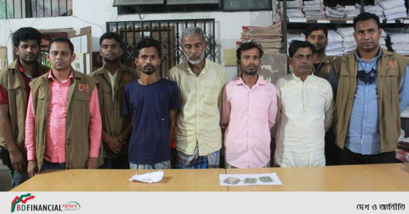 শরীয়তপুর জেলা পুলিশের কর্মতৎপরতায় ডাকাতির ঘটনায় গ্রেফতার ৪