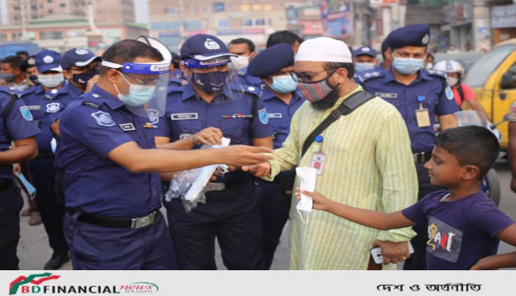 জনসাধারনের মাঝে জনসচেতনতা বৃদ্ধিতে ঢাকা জেলা পুলিশ বিভিন্ন কার্যক্রম হাতে নিয়েছে