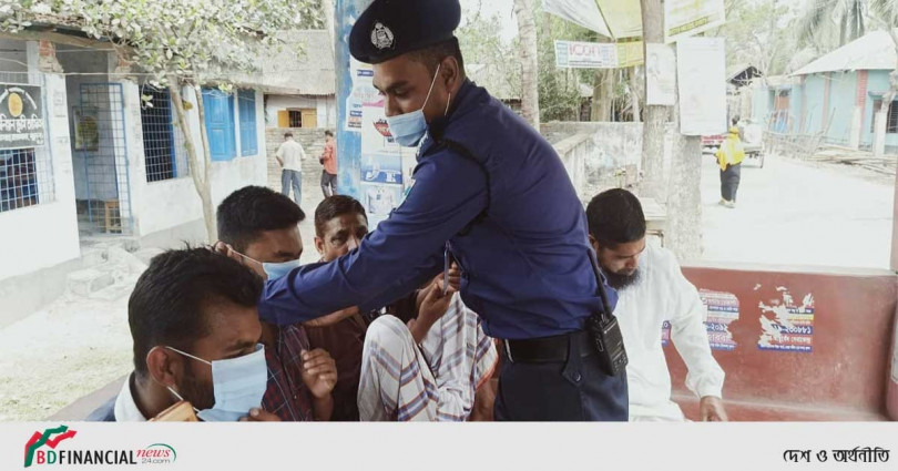 তেরখাদা থানায় মাস্ক পরিধান বিষয়ক বিশেষ সচেতনতামূলক ক্যাম্পেইন