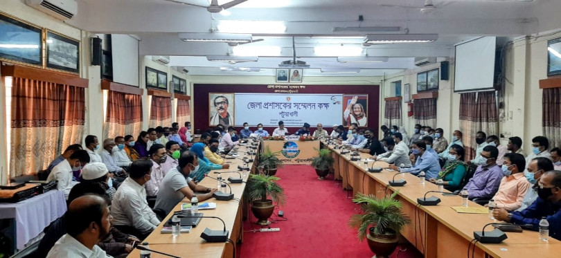 প্রধানমন্ত্রীর আগমন উপলক্ষে গুরুত্বপূর্ণ আলোচনা সভায় পটুয়াখালী জেলা প্রশাসন