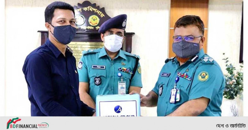 সিএমপিকে হ্যান্ড স্যানিটাইজার দিল এলবিয়ন গ্রুপ