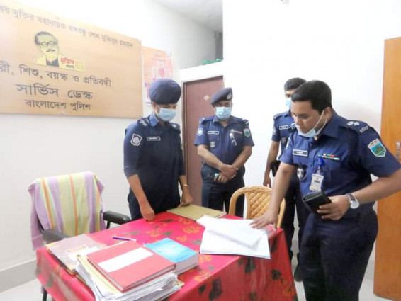 আক্কেলপুর থানা পরিদর্শন করলেন জয়পুরহাটের নবাগত পুলিশ সুপার