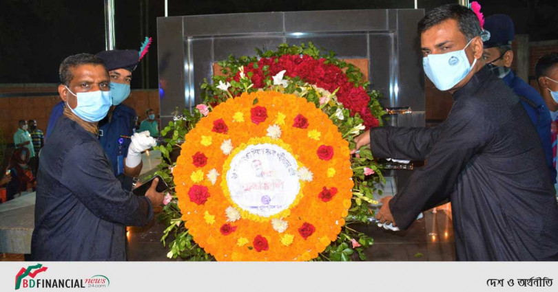 যথাযথ মর্যাদা ও ভাবগাম্ভীর্যের মধ্য দিয়ে টাঙ্গাইল জেলা পুলিশের জাতীয় গণহত্যা দিবস, ২০২১ পালিত
