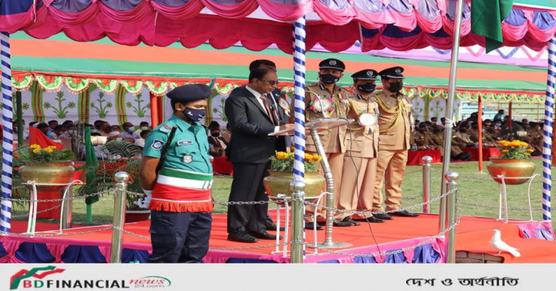 মহান স্বাধীনতা দিবস উপলক্ষে রংপুরে আনুষ্ঠানিকভাবে পতাকা উত্তোলন, কুচকাওয়াজ ও ডিসপ্লে
