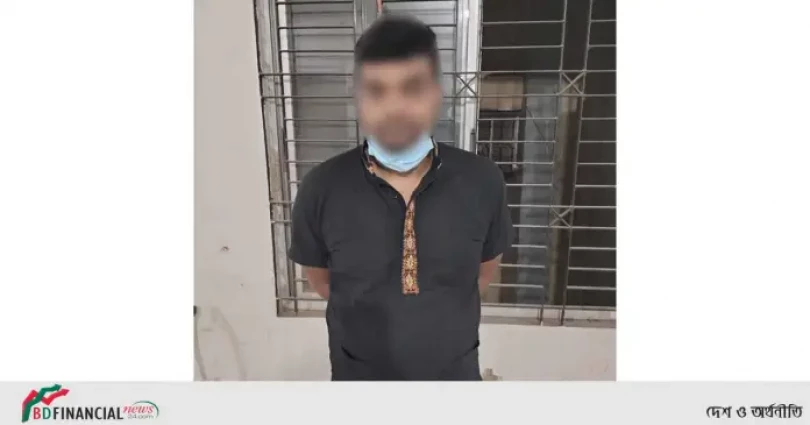 শিশুর বুকে লাথি মারা লোকটিকে গ্রেফতার করেছে পুলিশ