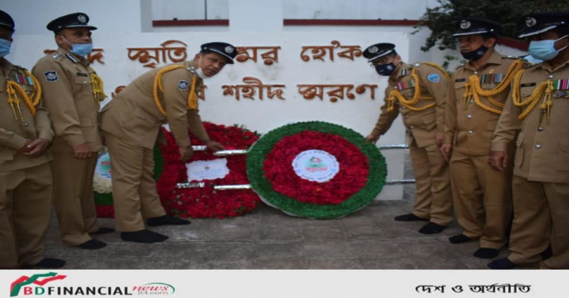 মুক্তিযুদ্ধের বীর শহীদদের প্রতি গভীর শ্রদ্ধা নিবেদন করলেন চট্টগ্রাম রেঞ্জের ডিআইজি