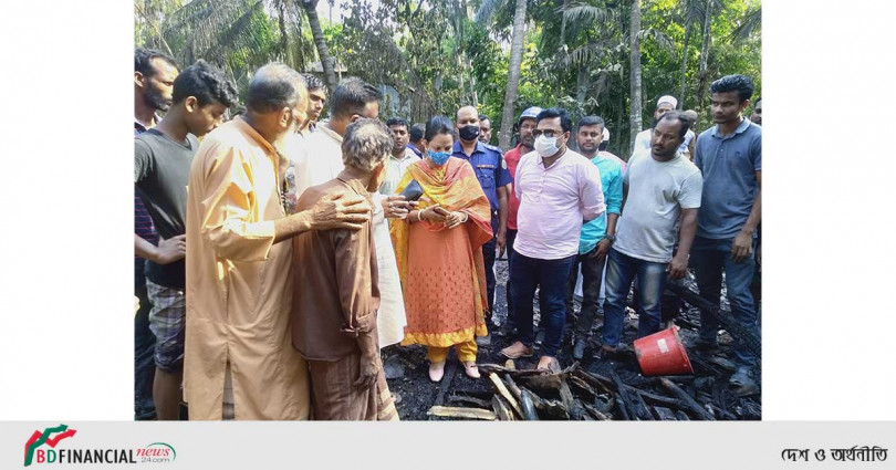আগুনে পুড়ে ঘরের মালামাল ছাই, অক্ষত পবিত্র কোরআন
