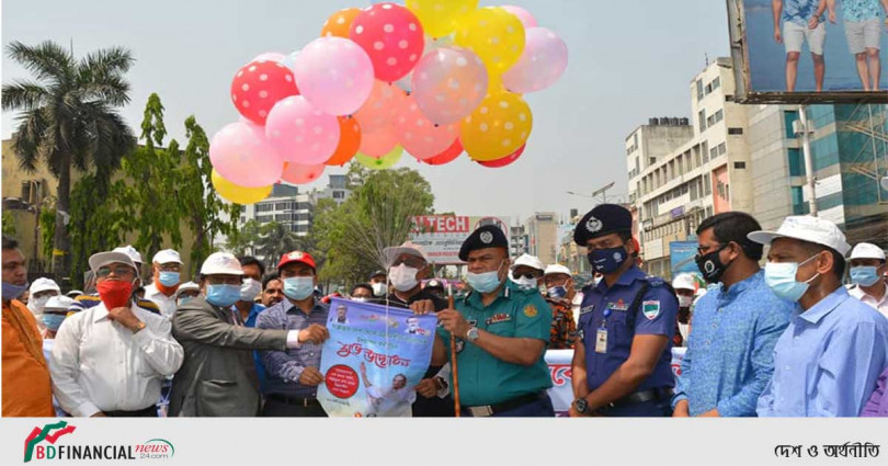 খুলনায় "স্বাধীনতার সুবর্ণ জয়ন্তী ও স্বল্পোন্নত দেশ থেকে উন্নয়নশীল দেশে উত্তরণ " উপলক্ষে বর্ণাঢ্য শোভাযাত্রা