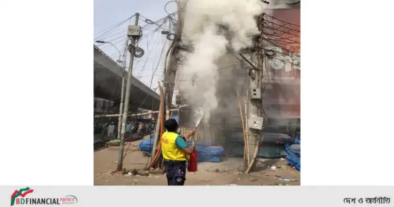 সার্জেন্ট নাসিমের সাহসিকতায় বড় ধরনের অগ্নিকান্ড থেকে রক্ষা