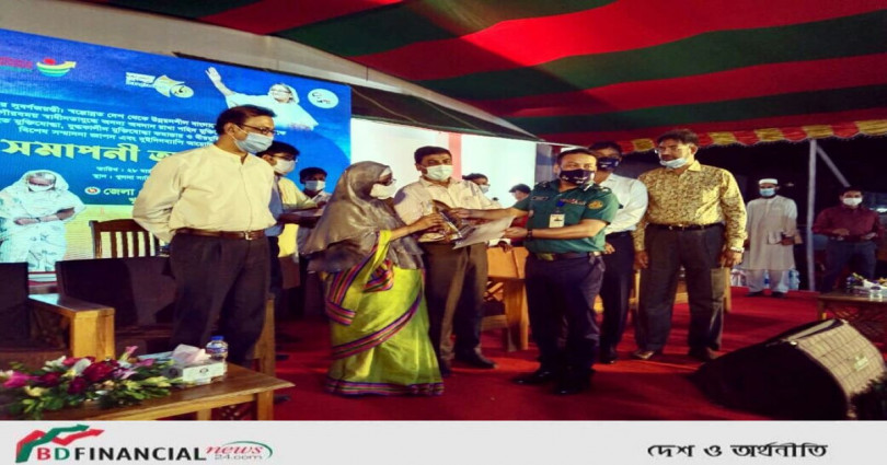 উন্নয়ন মেলায় কেএমপি'র উত্তম সেবা প্রদানকারী ক্যাটাগরিতে পুরস্কার প্রদান