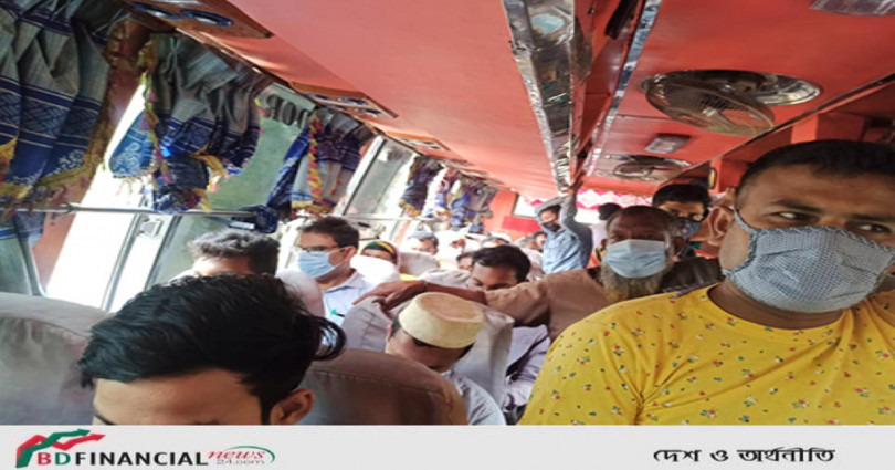 নাটোরে গণপরিবহনে স্বাস্থ্যবিধি নিশ্চিত করতে জেলা প্রশাসনের অভিযান