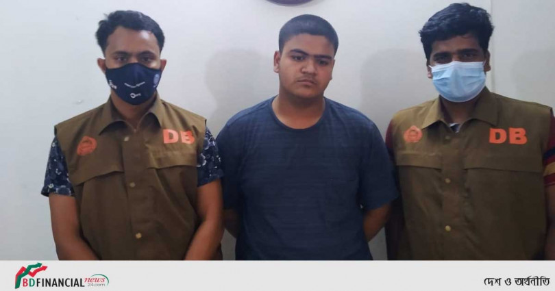 মুন্সীগঞ্জে থ্রি মার্ডারের অন্যতম আসামী অভি গ্রেফতার