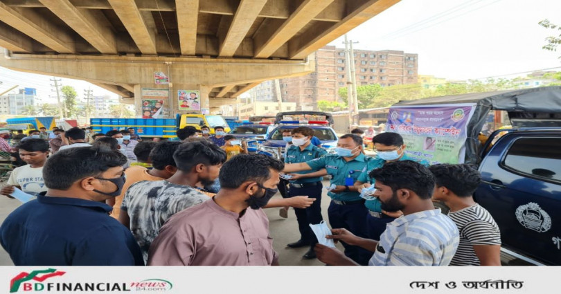 সংক্রমণ মোকাবেলায় জনসচেতনতা বাড়াতে কাজ করছে গাজীপুর মেট্রোপলিটন পুলিশ