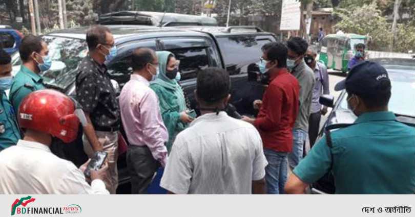 মাস্ক ছাড়া বাইরে দেখলেই জরিমানা!