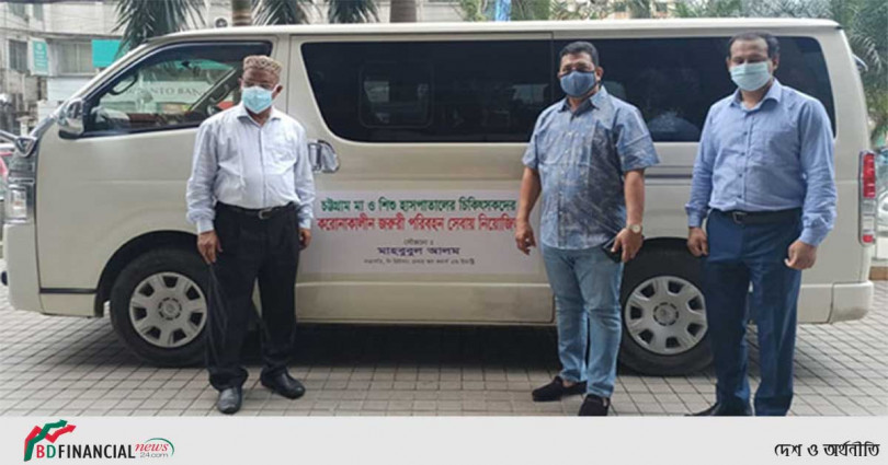 করোনাকালে চিকিৎসকদের জন্য মাইক্রোবাস দিলেন চেম্বার সভাপতি