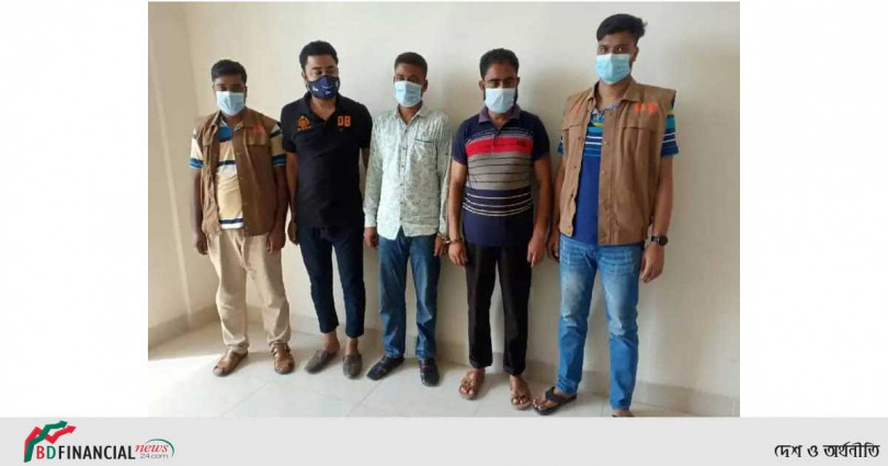 বাগেরহাটে গোয়েন্দা পুলিশ পরিচয়ে চাঁদাবাজির অভিযোগে গ্রেফতার দুই