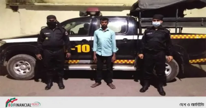 ১০ কেজি গাঁজাসহ একজনকে আটক করেছে র্যাব-১০