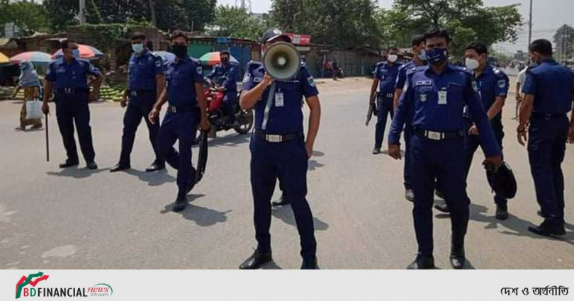 সরকারি বিধি-নিষেধ কঠোরভাবে কার্যকর করতে সার্বক্ষণিক মাঠে আছে চুয়াডাঙ্গা জেলা পুলিশের প্রতিটি সদস্য