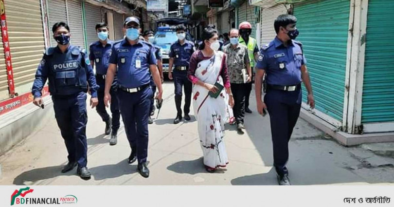 মাধবপুরে স্বাস্থ্যবিধি নিশ্চিতকরতে কঠোর অবস্থানে প্রশাসন ভ্রাম্যমাণ আদালতের জরিমানা