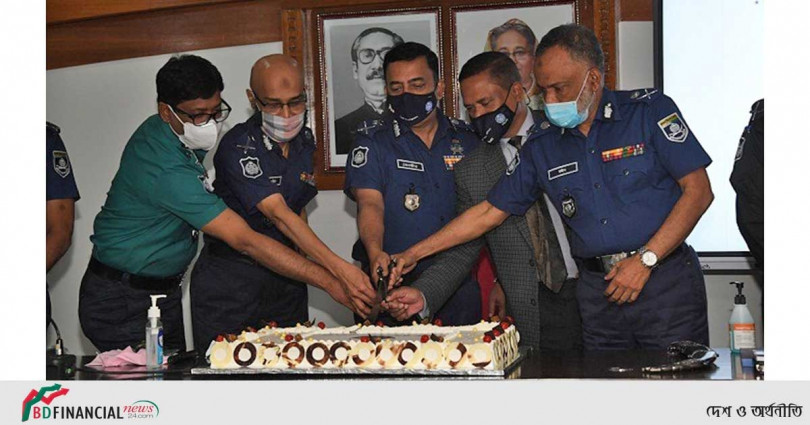 ড. বেনজীর আহমেদ এর বলিষ্ঠ নেতৃত্বে গত এক বছরে এগিয়ে চলেছে বাংলাদেশ পুলিশ