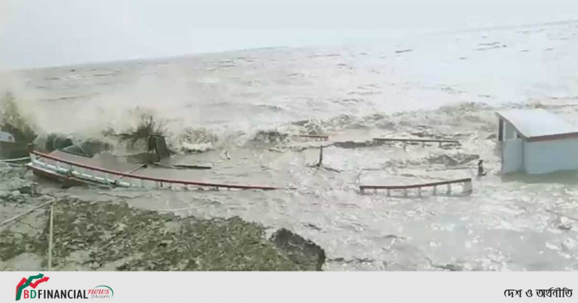 কালবৈশাখী ঝড়ে ভোলায় লঞ্চ ও পাথরবাহী ভলগেট ডুবি