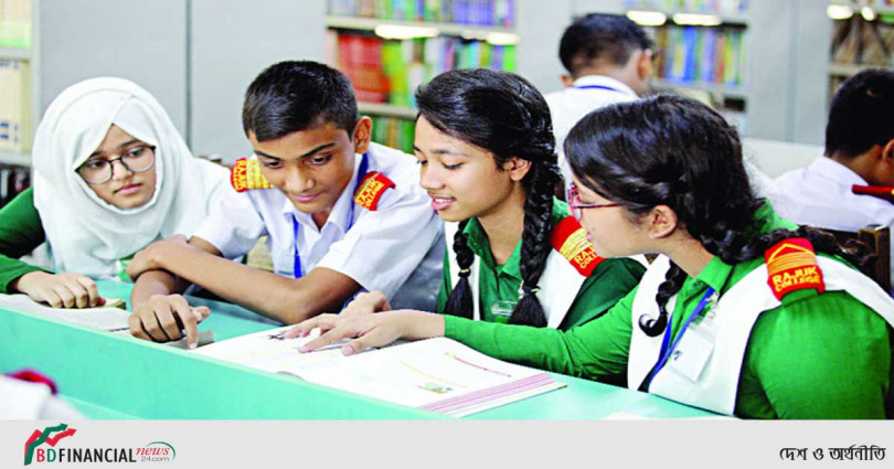 অনিশ্চিত ভবিষ্যতের দিকে প্রায় ৫ কোটি শিক্ষার্থী